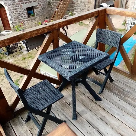 Chambre D'hotes Acces Separe Et Possibilite Table D'hotes Sur Reservation *