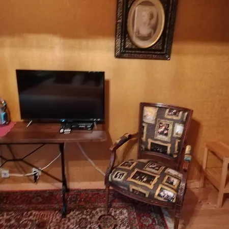 Accommodatie bij particulieren Chambre D'hotes Acces Separe Et Possibilite Table D'hotes Sur Reservation Ver (Manche)